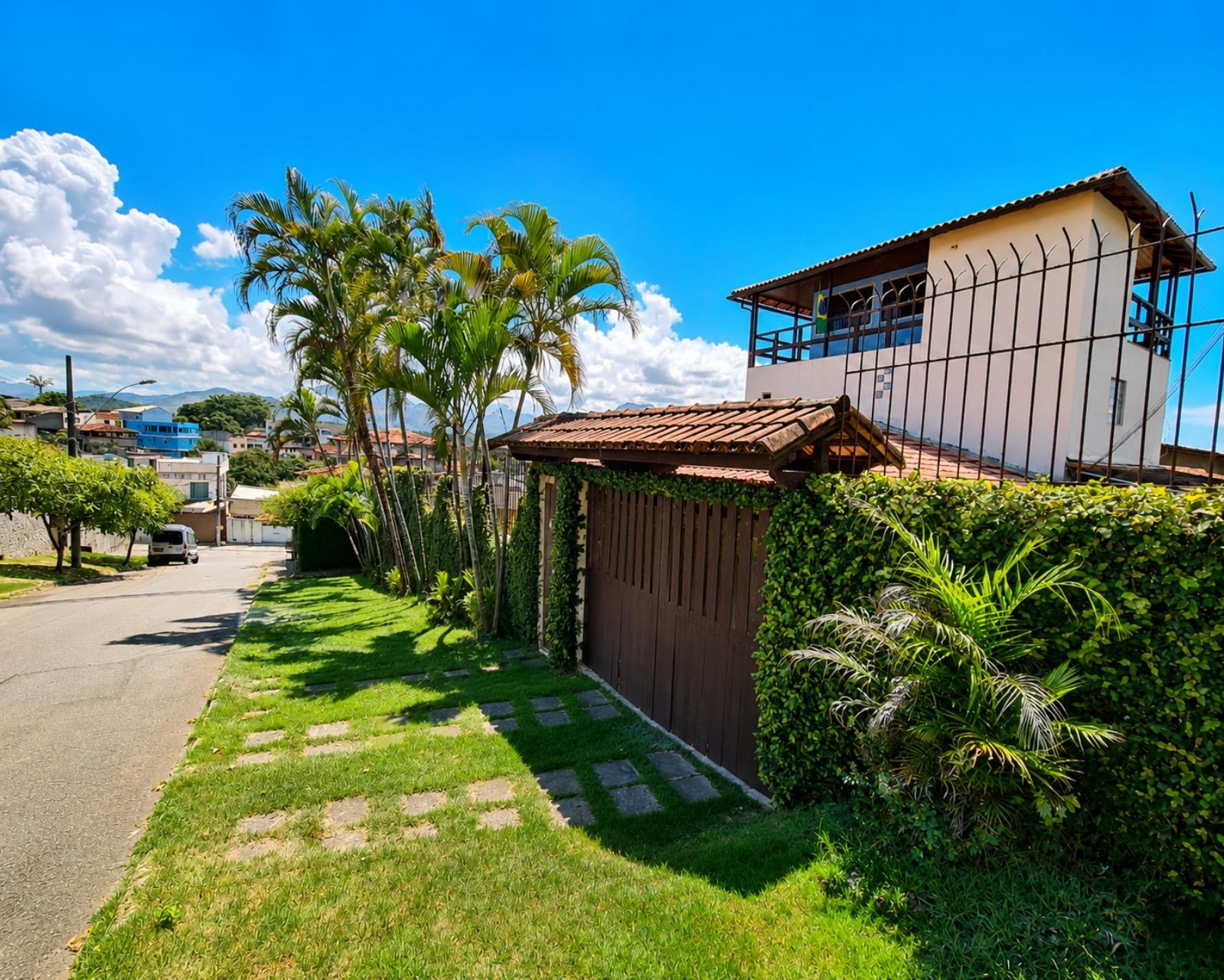 Casa com 4 quartos a venda,762m² por 1.500.00 com lazer - São Judas Tadeu - Guarapari - ES