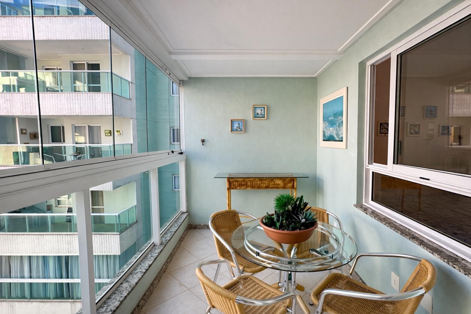 Apartamento Exclusivo à Venda em Guarapari-ES, Bairro Praia das Castanheiras - 2 Quartos, 1 Suíte, 1 Sala, 2 Banheiros, 2 Vagas, 60m².