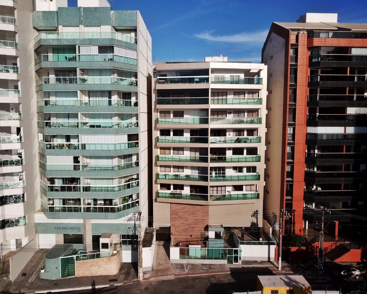 Edifício Dom Henrique apartamento de 3 quartos a venda em frente para o mar na Praia das Virtudes Centro de Guarapari ES
