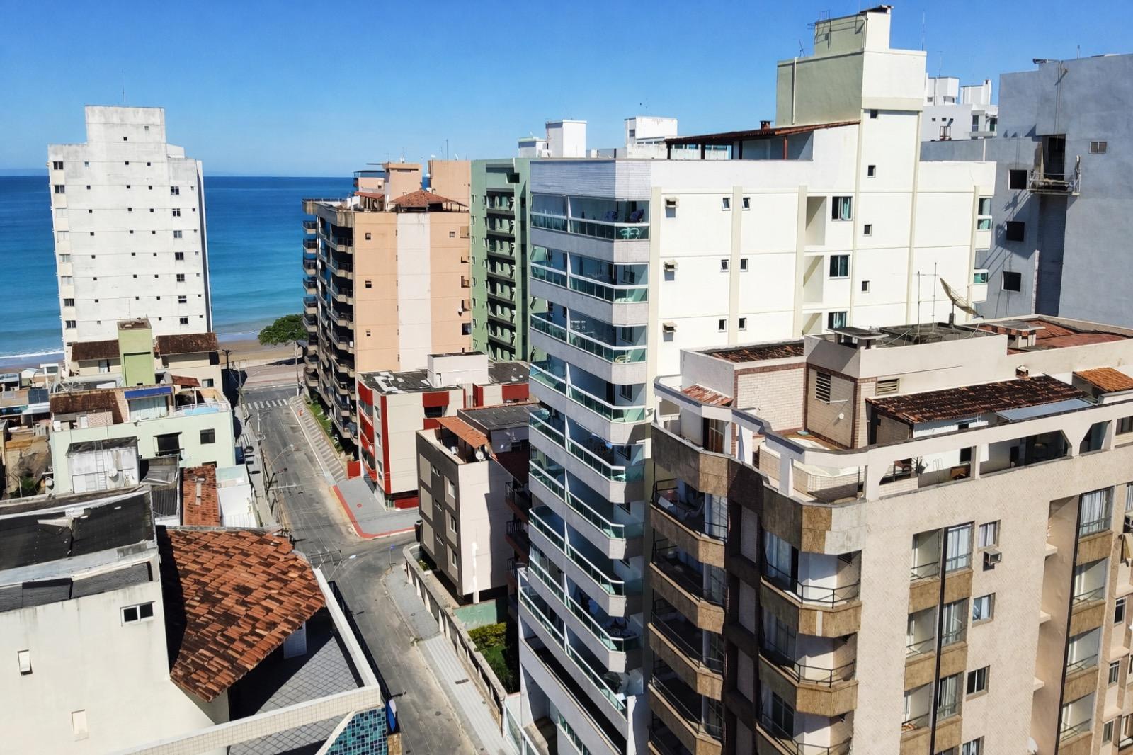 Apartamento de 02 quartos de 88m² a venda TODO MOBILIADO - Lazer na cobertura - Elevador - Praia do Morro