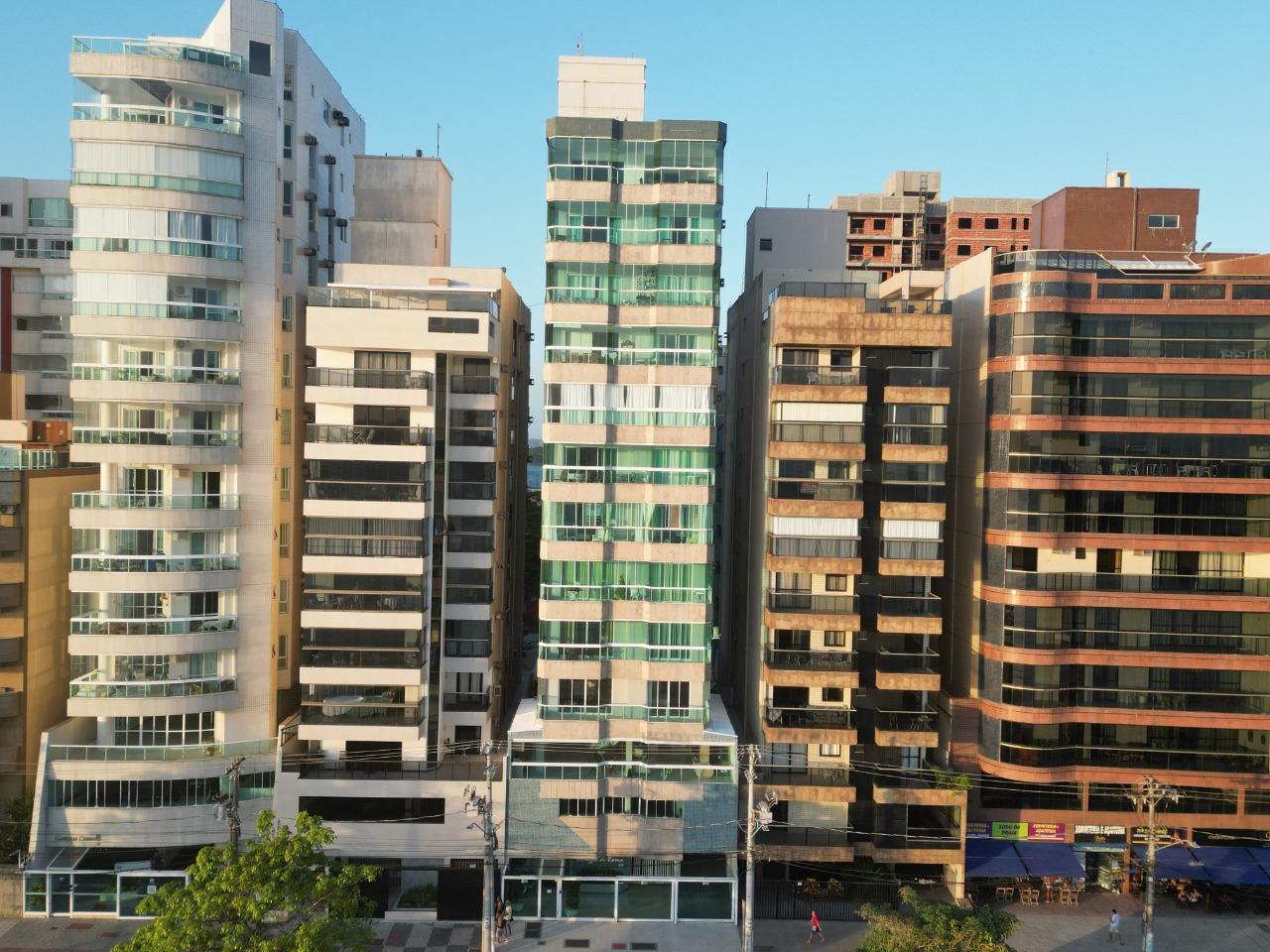 Edifício Villaggio Di Roma apartamento de 4 quartos a venda, frente para o mar na Praia do Morro Guarapari ES