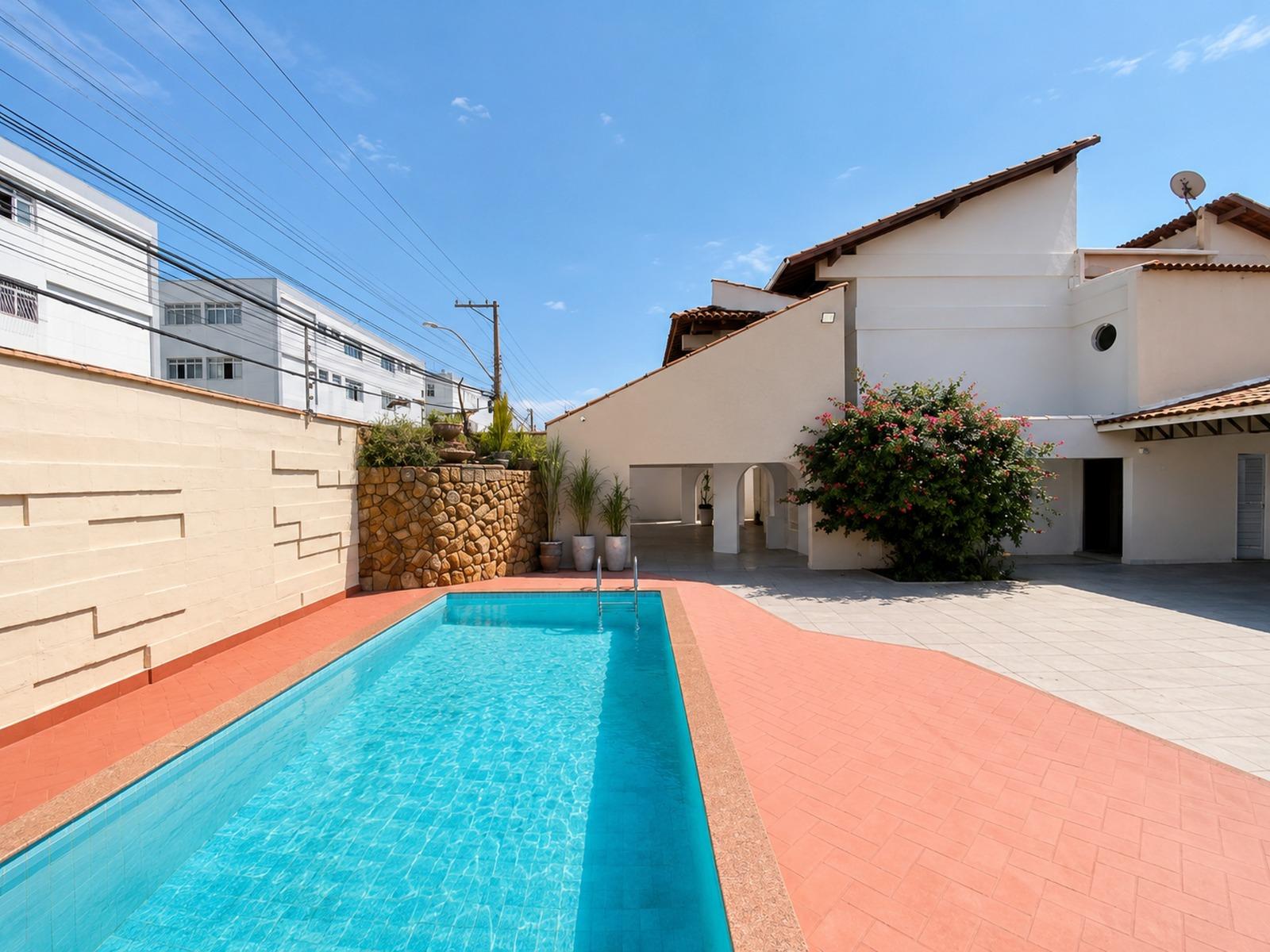 casa alto padrão guarapari, casa perto da praia, mansão guarapari, aceita veículo, franco imóveis