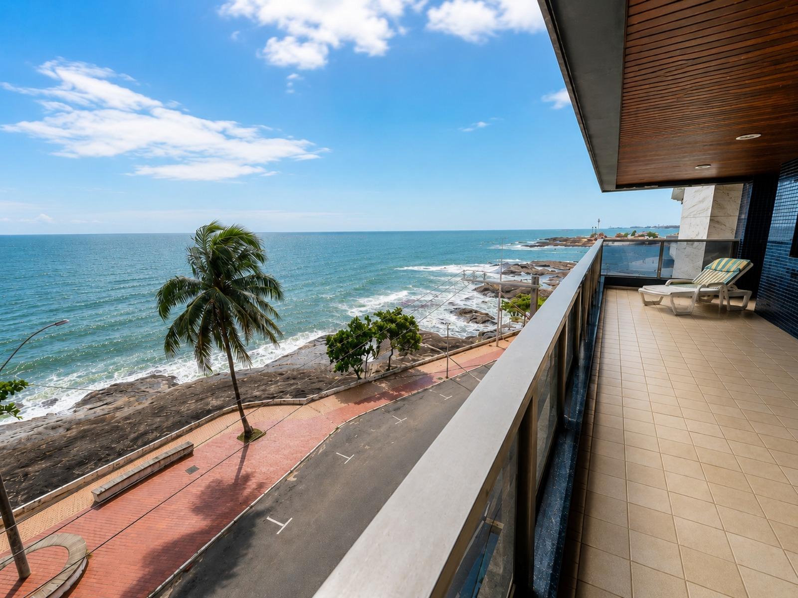 Apartamento de 4 quartos a venda frente para o mar na Praia dos Namorados Centro Guarapari ES