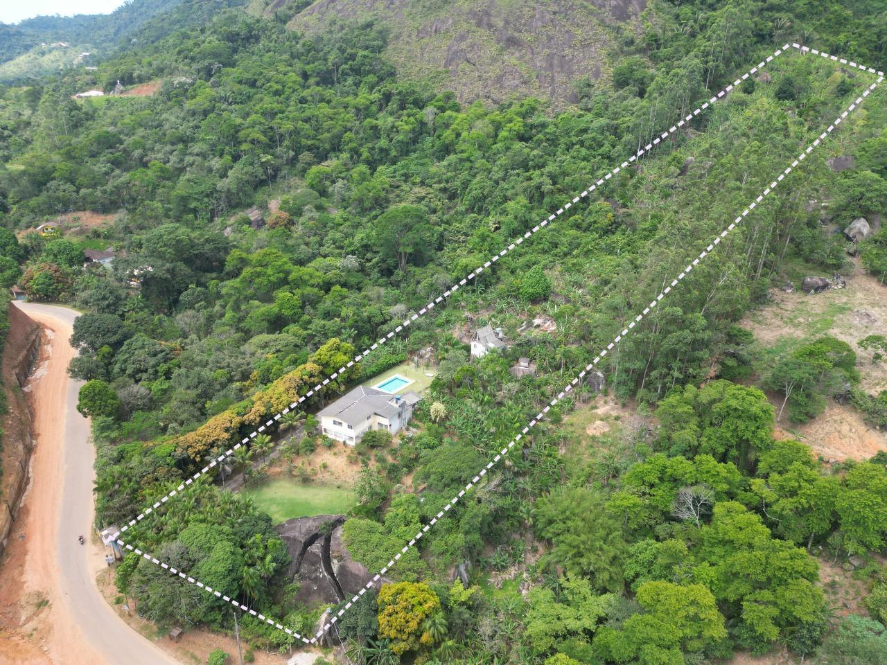 Chácara a venda com 26.400 mil metros com muita agua dentro da propriedade em Buenos Aires em meio a Mata Atlântica Guarapari ES