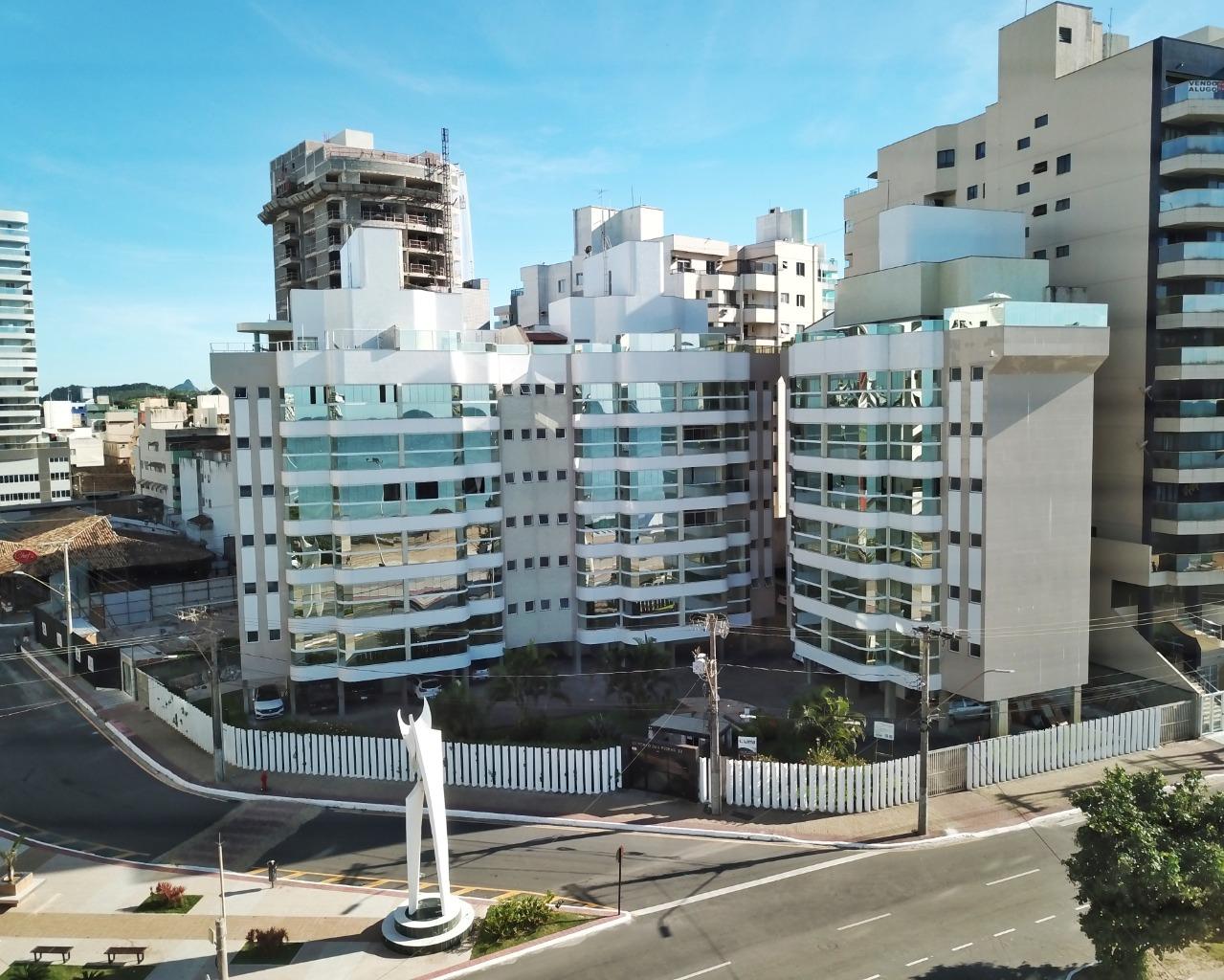 Edifício Porto das Pedras apartamento de 3 quartos a venda, frente para o mar na Praia do Morro Guarapari ES