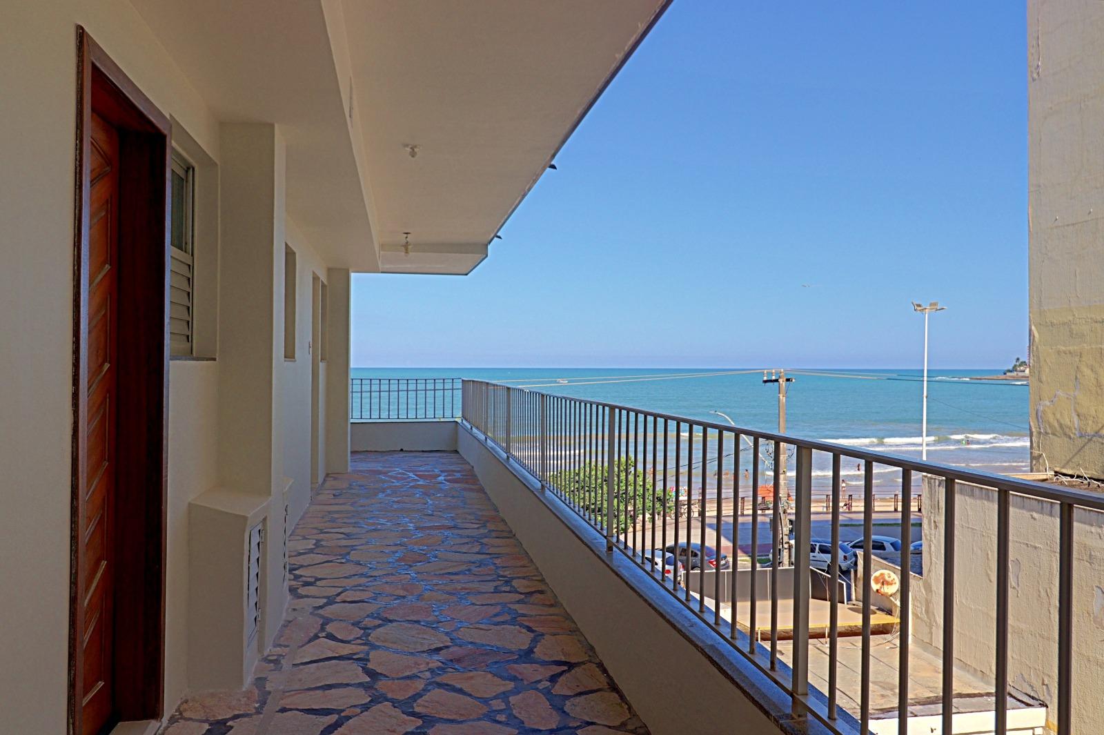 Apartamento de 3 quartos na Orla da Praia do Morro, Guarapari-ES: 100m², suíte, sala, 2 banheiros, garagem. Venha conferir!