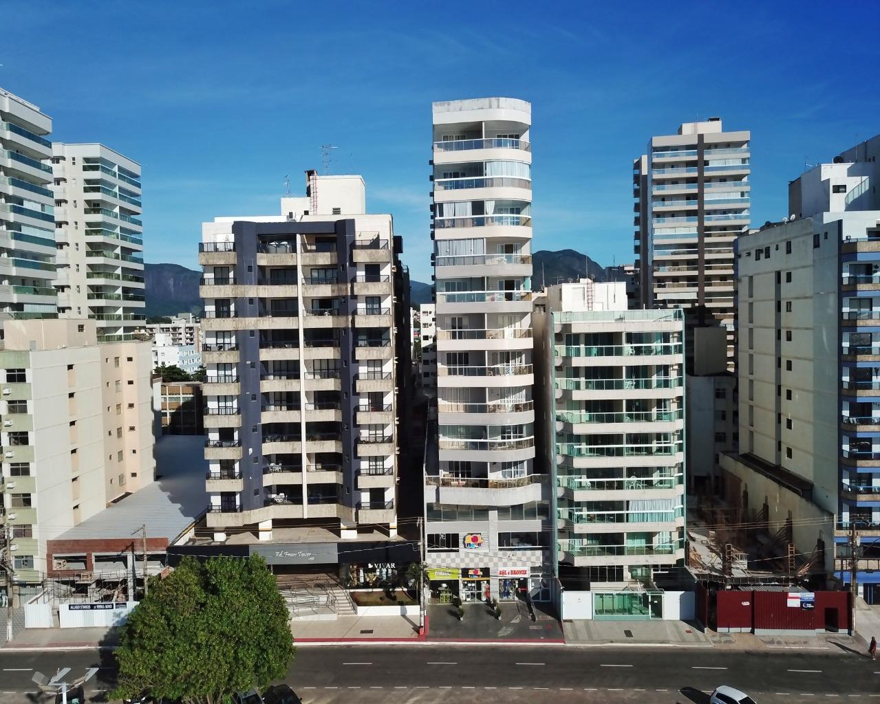 Edifício Village de Veneza apartamento de 3 quartos a venda frente para o mar na Praia do Morro Guarapari ES