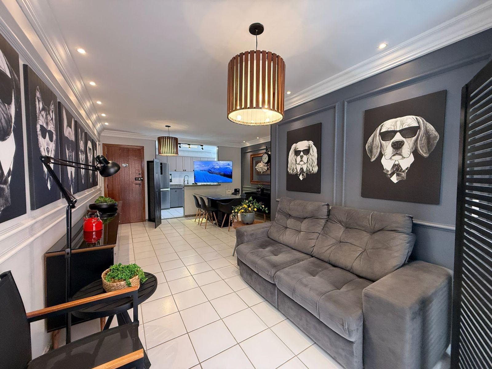 Apartamento de 2 quartos, suíte, reformado, decorado, a venda no Praia Center frente para o mar na Praia do Morro Guarapari ES