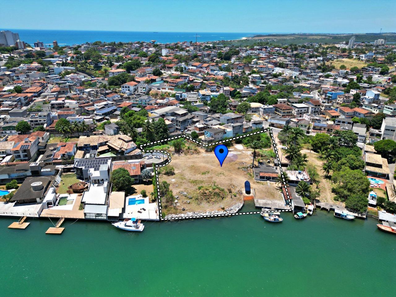 Terreno de 6 mil² no Canal de Guarapari a venda - Localização e topografia excelente!
