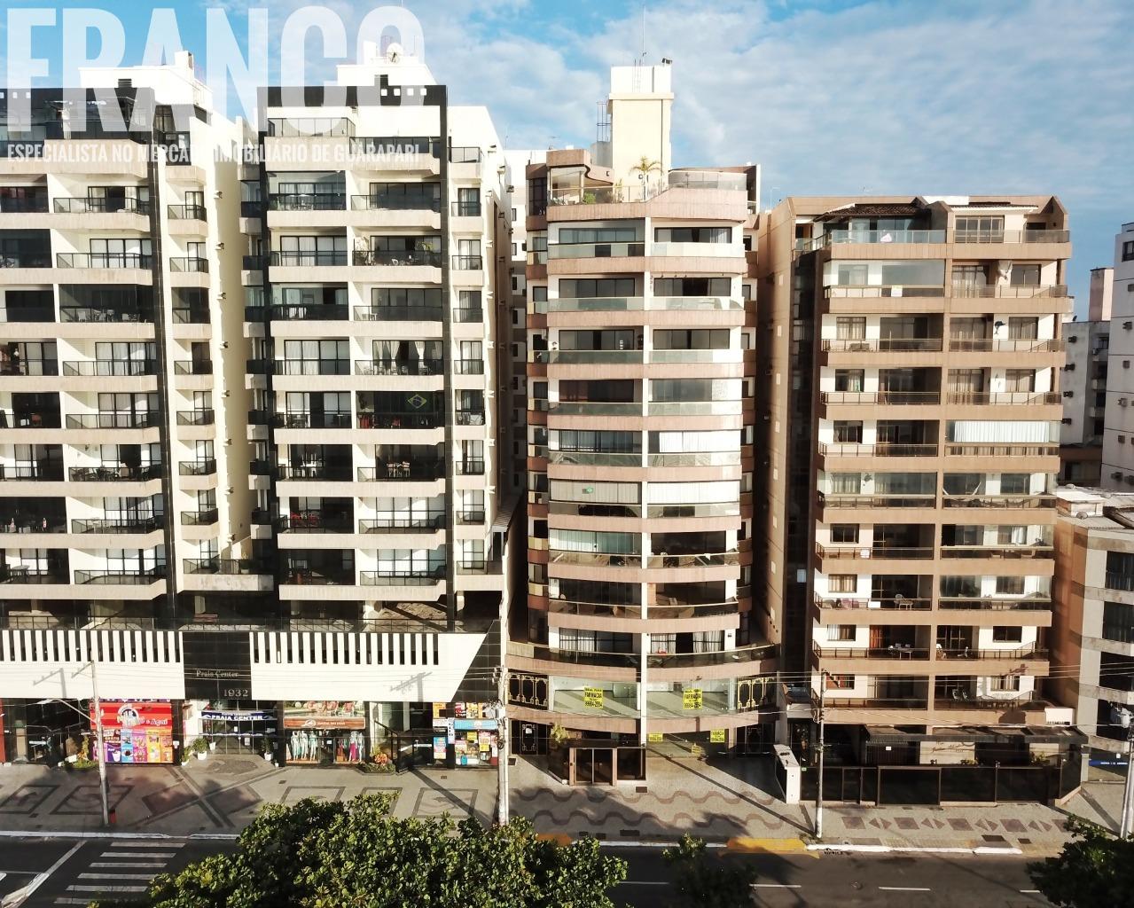Edifício Jacques Cousteau apartamento de 4 quartos a venda, frente para o mar na Praia do Morro Guarapari ES