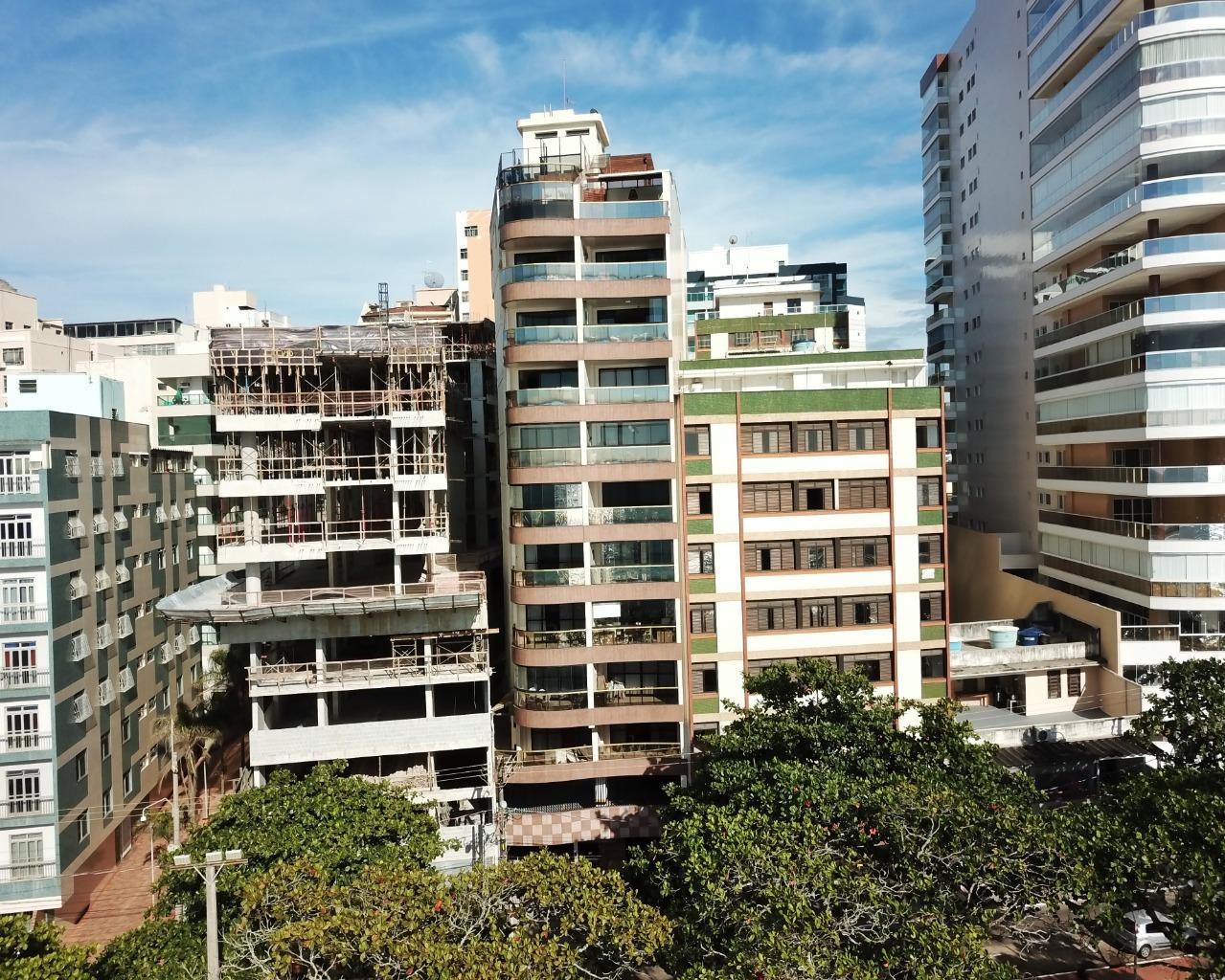 Edifício Antenor Perim 3 quartos a venda frente para o mar Praia das Castanheiras Centro Guarapari ES