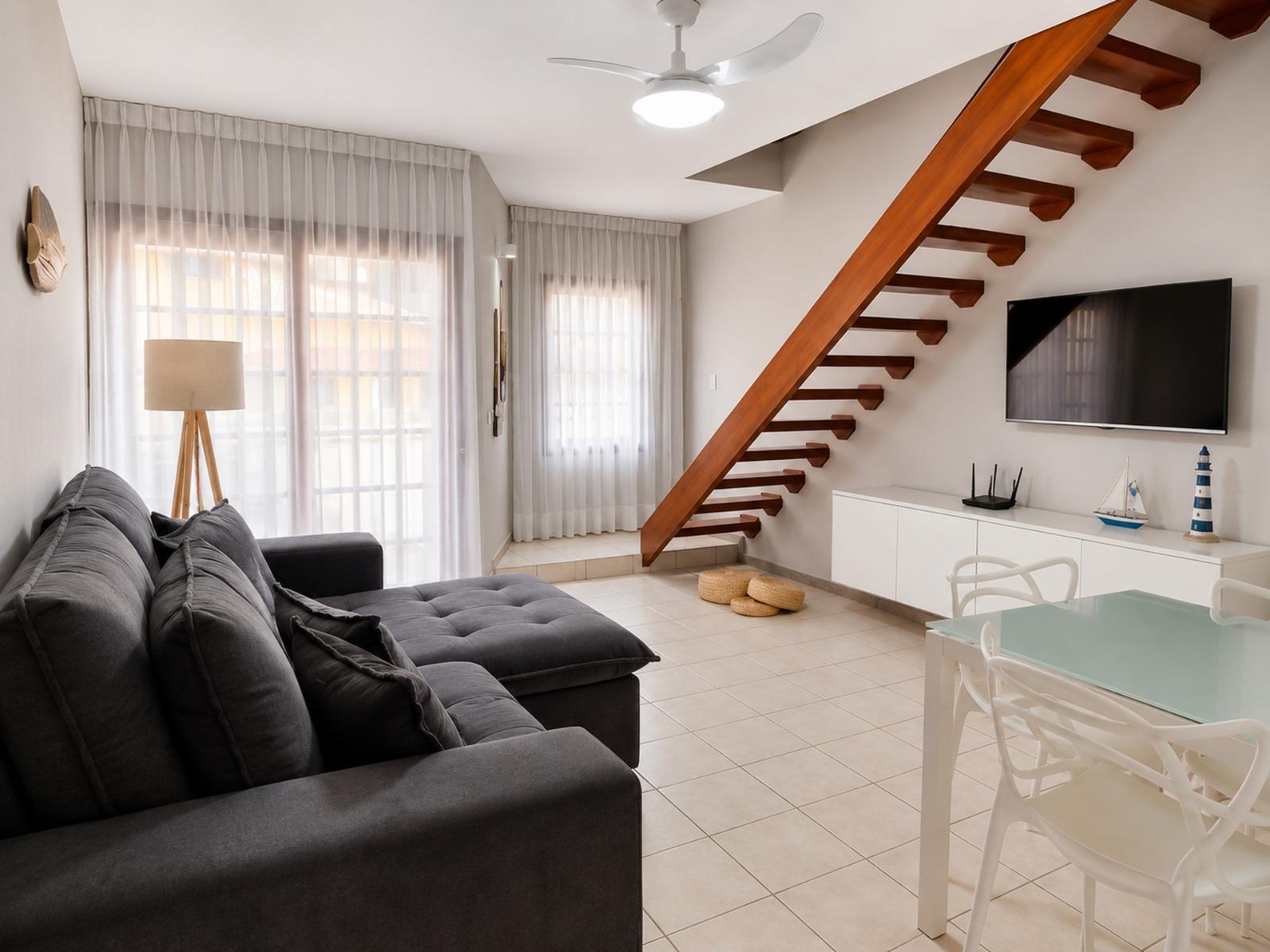 Casa Duplex à Venda na Enseada Azul | 2 Quartos | Condomínio Fechado | Guarapari