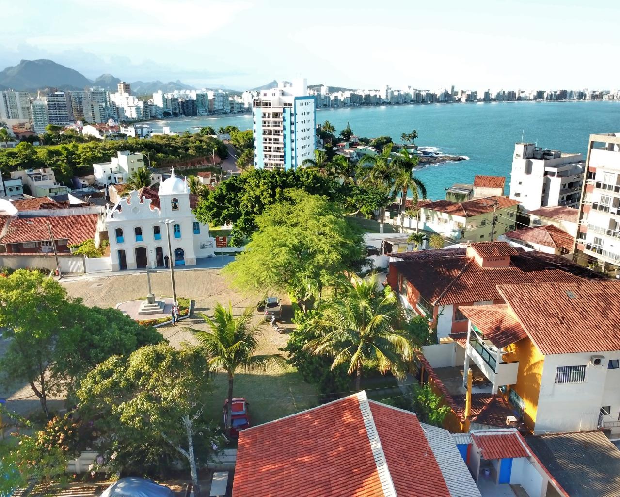 Casa com 7 quartos a venda, 380m² na melhor localização do Centro de Guarapari -ES