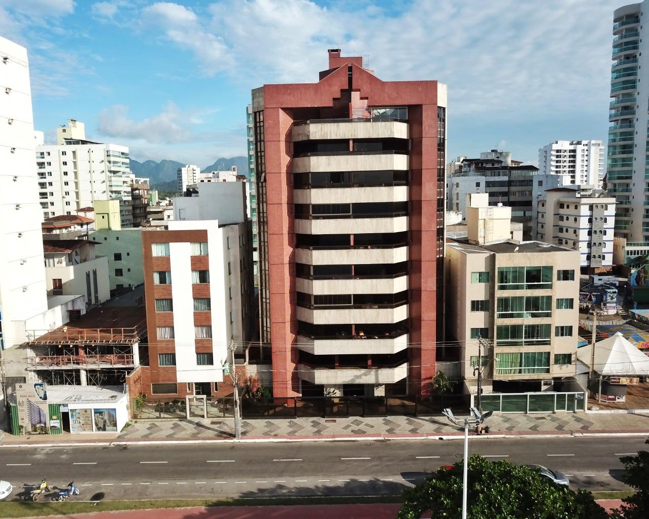 Edifício Stella Maris apartamento de 4 quartos a venda, frente para o mar na Praia do Morro Guarapari ES