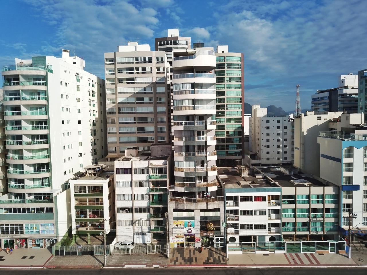 Apartamento de 3 quartos a venda, frente para o mar na Praia do Morro Guarapari ES