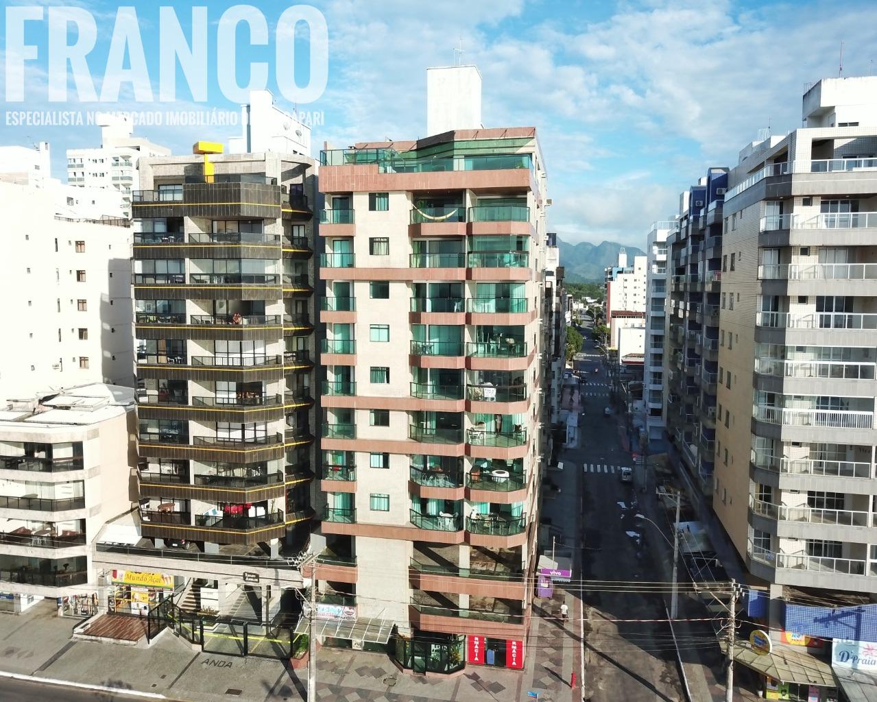 Edifício Celia Andrade apartamento de 4 quartos a venda, frente para o mar na Praia do Morro Guarapari ES