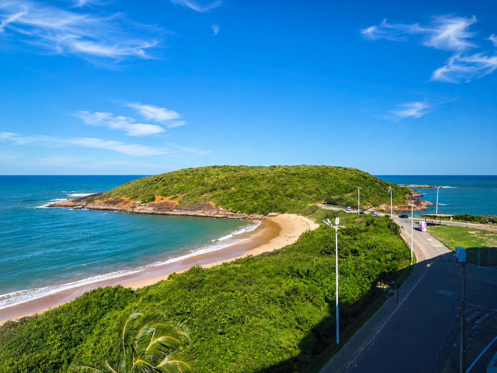 Oportunidade Apartamento, 03 quartos sendo 3 suites, mobiliado Área de Lazer , na Orla do Mar -Enseada Azul-Guarapari-ES