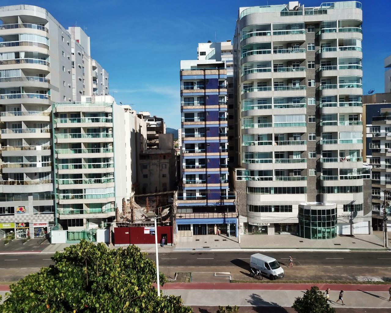 Edifício Melia Turquesa apartamento de 3 quartos a venda frente para o mar na Praia do Morro Guarapari ES
