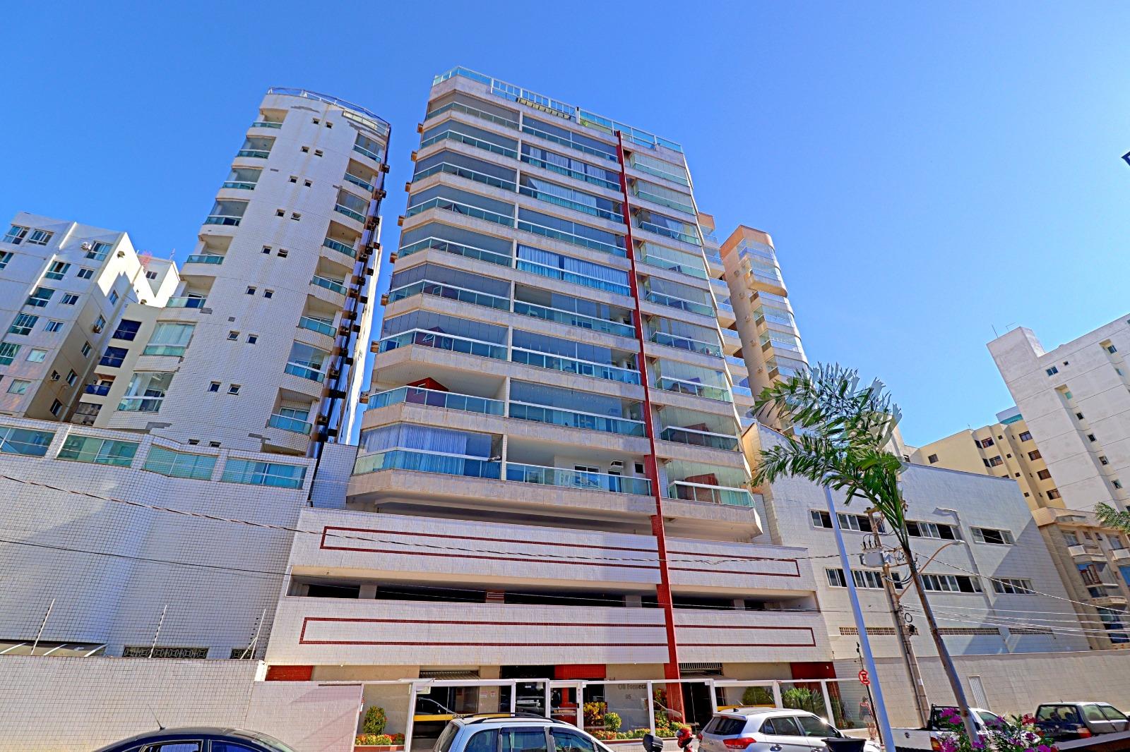 Apartamento com 3 quartos sendo 1 suíte com vista para o mar na Praia do Morro em Guarapari - ES