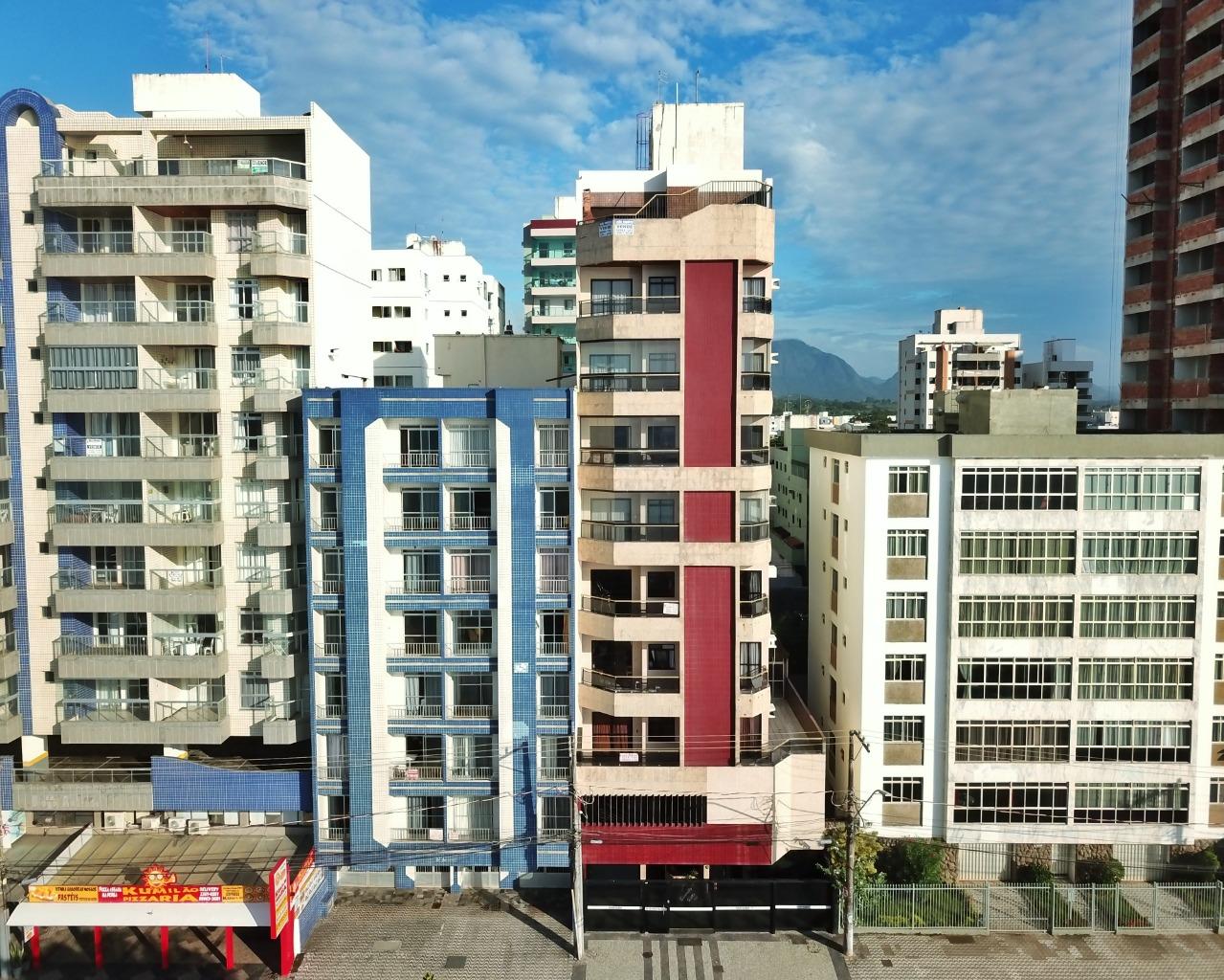 Edifício Beverlly Hills apartamento de 3 quartos a venda, frente para o mar na Praia do Morro Guarapari ES