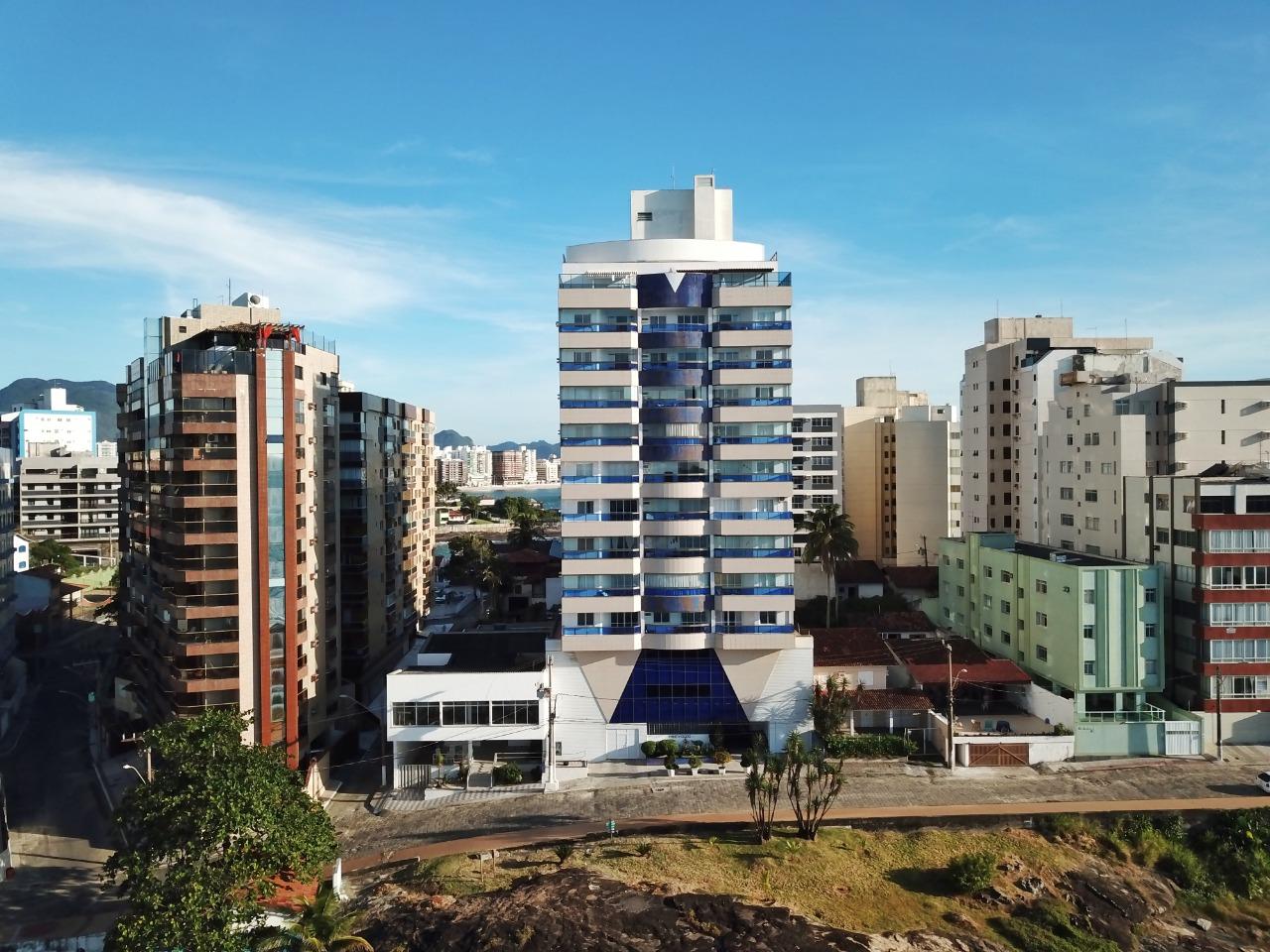Apartamento com 3 quartos, lazer completo na Praia das Virtudes, no Centro de Guarapari - ES