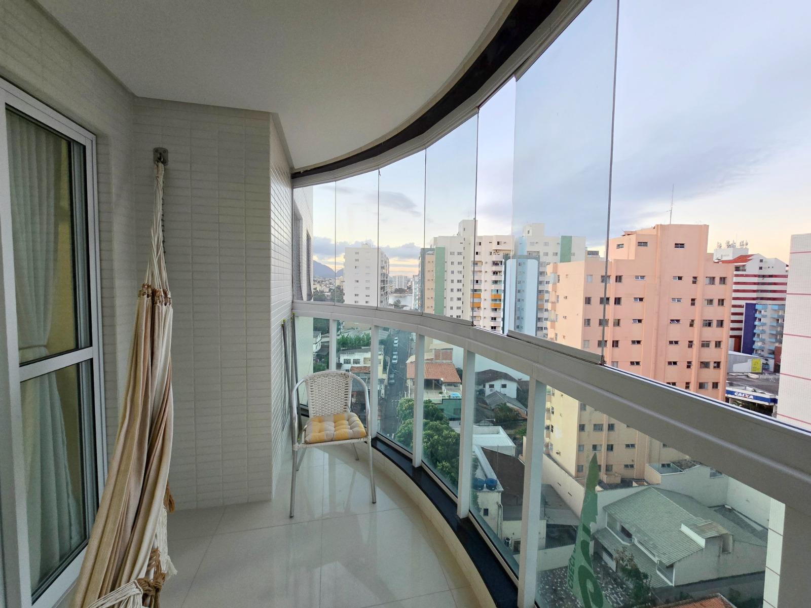 Imperdível: Apartamento de 3 quartos com suíte no Centro de Guarapari-ES, com 2 salas e 95m²! Confira já!
