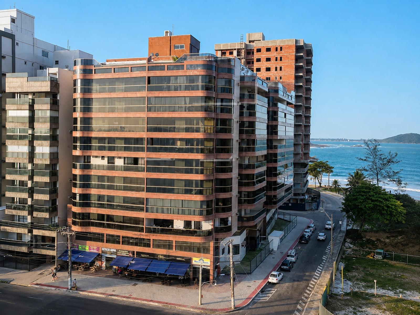 Apartamento na quadra do mar composto de 3 quartos com lazer completo no final da Praia do Morro