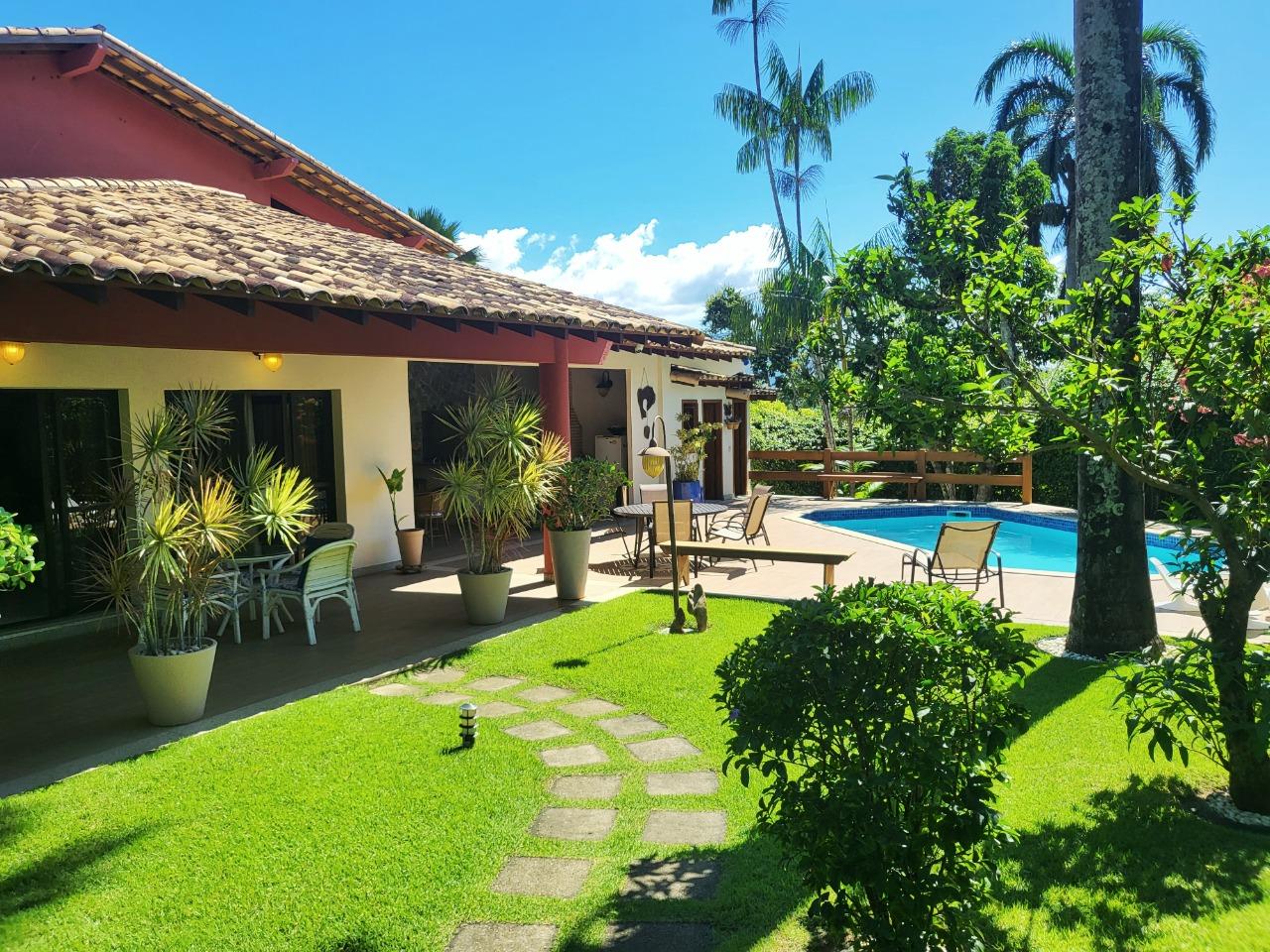 Casa com 5 suítes na Aldeia da Praia em localização excelente