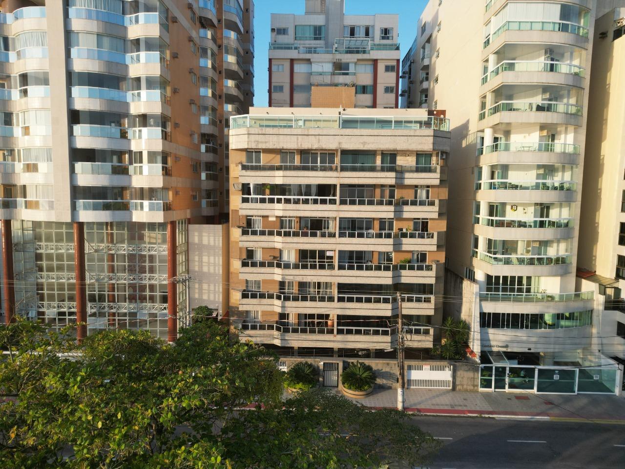 Edifício Mar Azul apartamento de 3 quartos a venda, frente para o mar na Praia do Morro Guarapari ES
