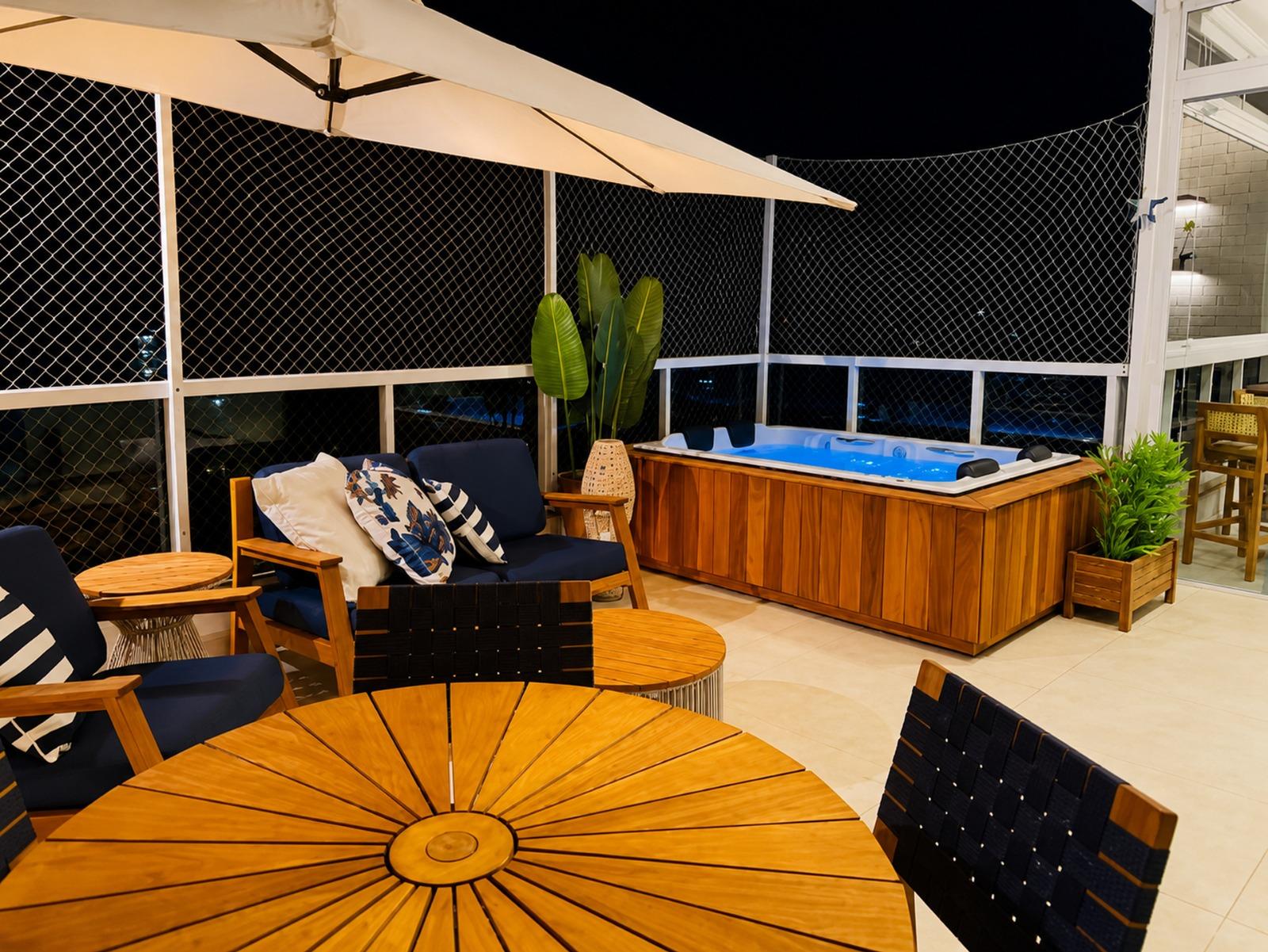 Cobertura Porteira Fechada com 2 Quartos na Praia da Bacutia ? Guarapari